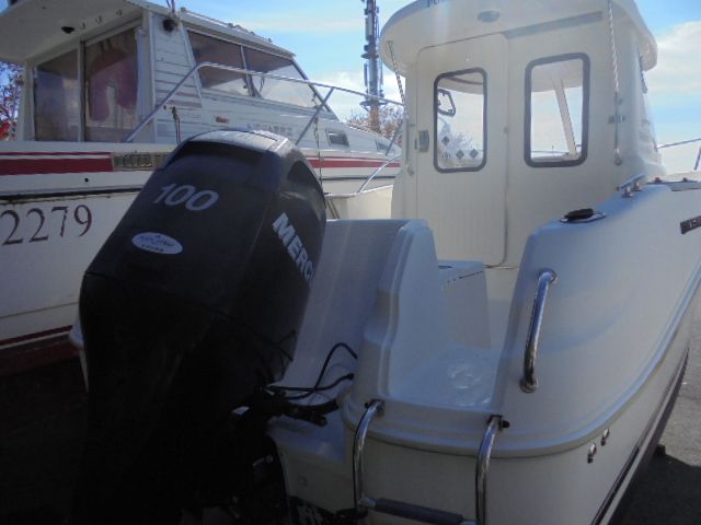 slider 15 Quicksilver Pilothouse 580